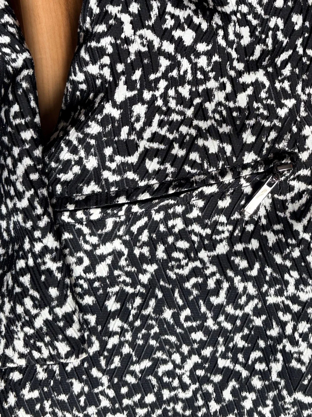 Kasper Women's Black & White Patterned Long Blazer size 12